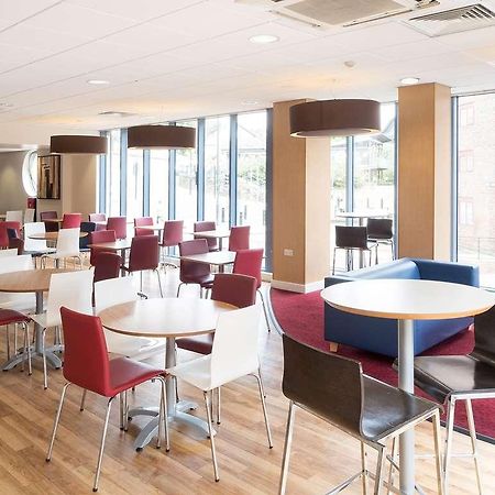 Travelodge Newcastle Central Ресторант снимка